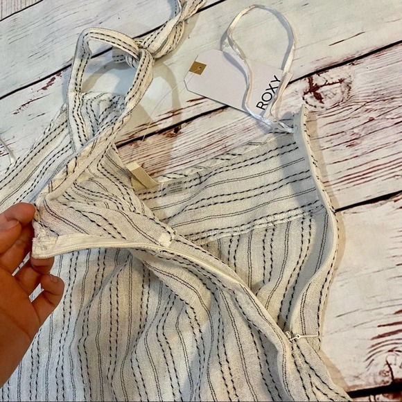 Roxy I Feel Sea White & Black Stripe Halter Top NWT - Picture 8 of 12